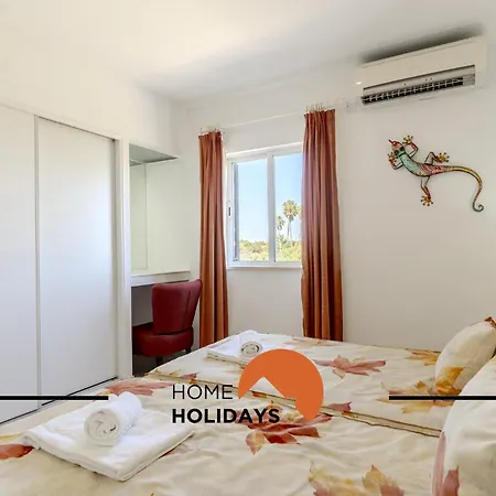 #315 Turistico By Holidays Apartment *